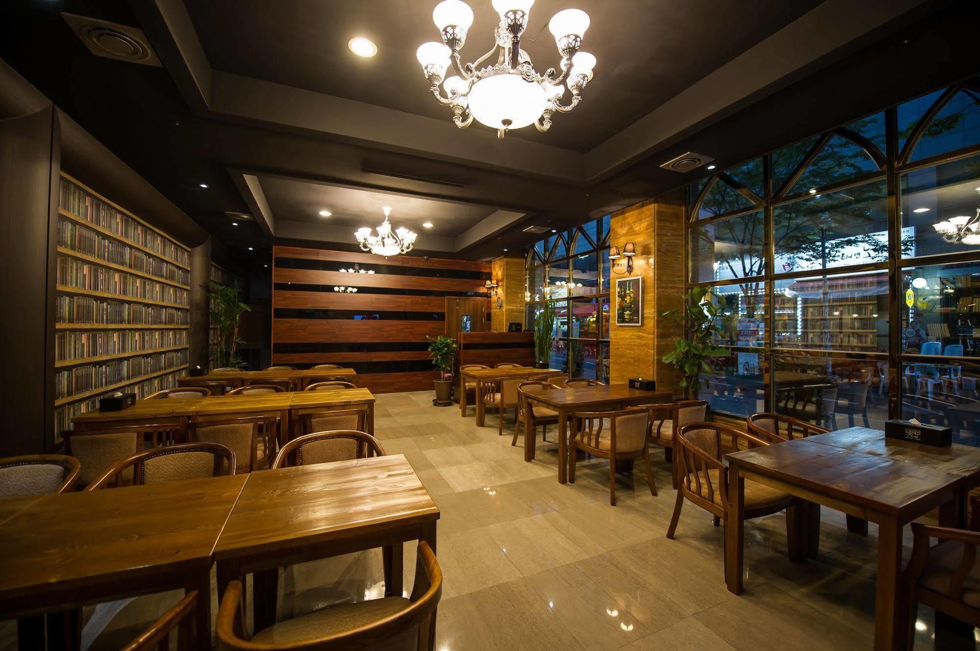Hotel Floce Пучхон Экстерьер фото